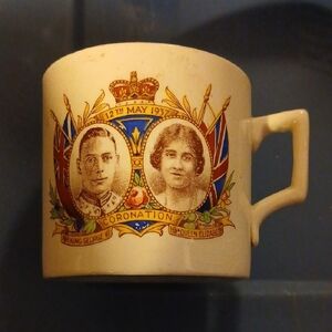 Vintage 1937 Coronation Mug with Royal Portraits Of George VI & Elizabeth